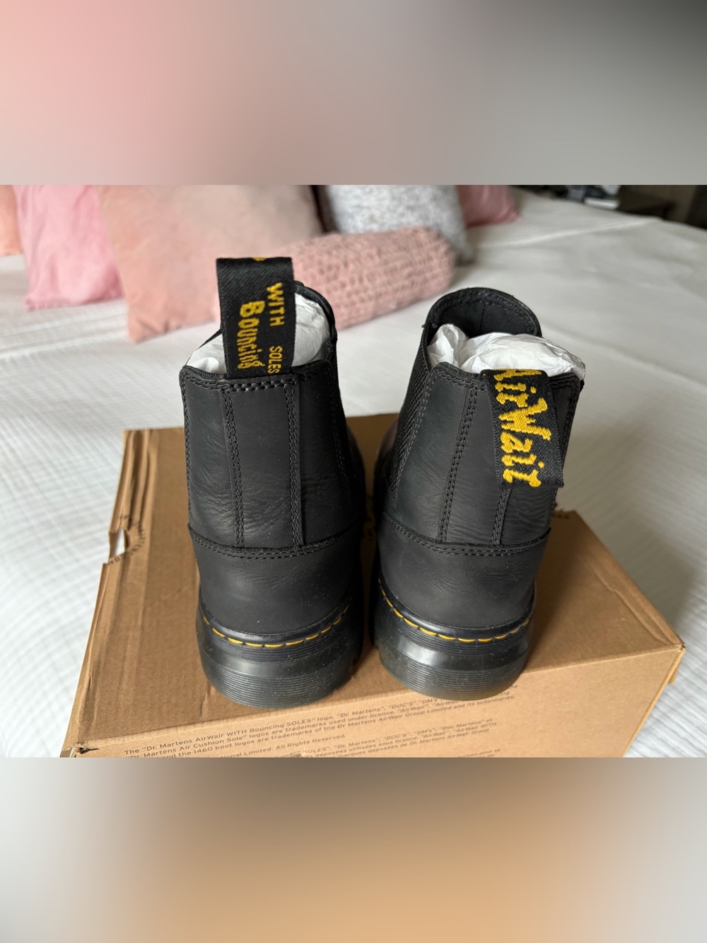 Dr. Martens Embury Chelsea Boots - Picture 4 of 7